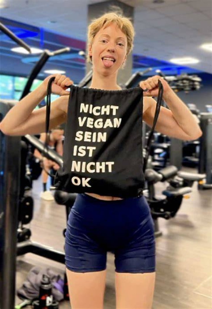 Die Wilde Veganerin Gets Hate For Her 'Uptight' Tone In Her Recent Viral Video