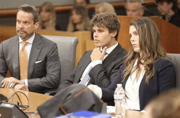 Is Fraser Bohm Related to Alec Bohm? - News