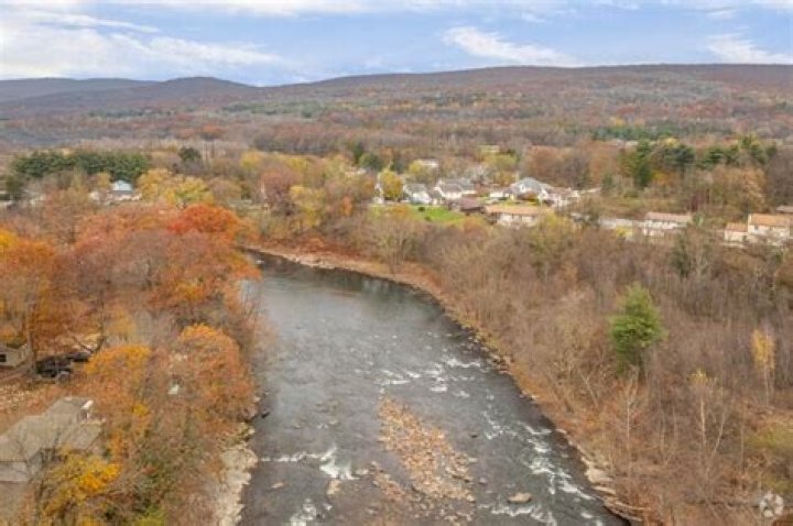Old Forge PA: Wyoming Valley West High School Alumnus Sean Mikovitch died