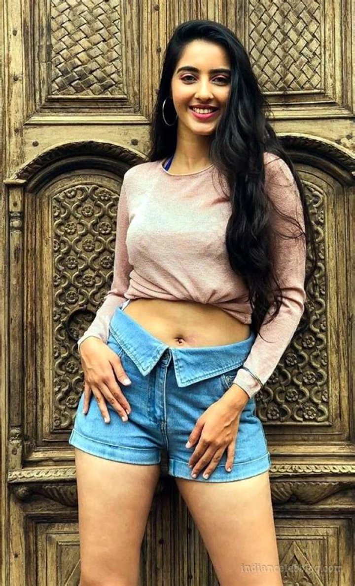 Simrat Kaur: Background and Identity